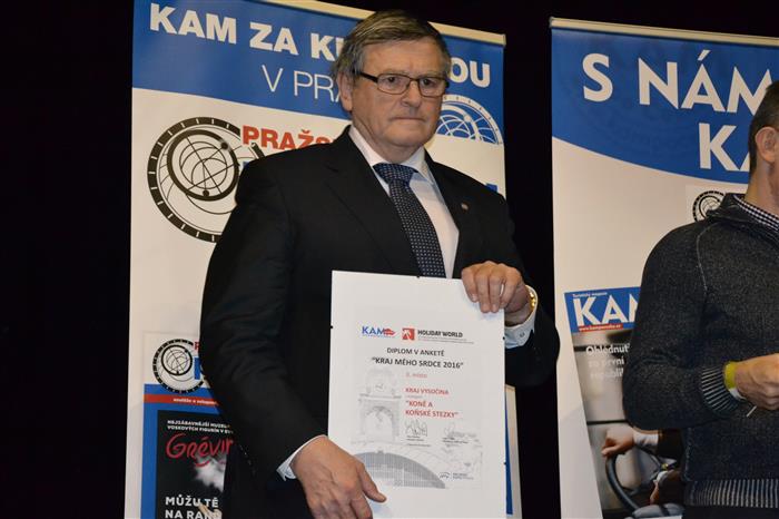 Hejtman Jiří Běhounek převzal ocenění za 3. místo v kategorii Koně a koňské stezky
