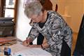 Podpis radní Marie Kružíková na smlouvu o předání opony Kraje Vysočina Národnímu památkovému ústavu