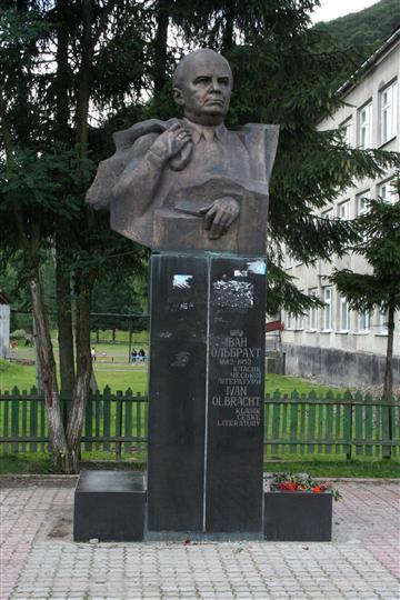 Busta Ivana Olbrachta - Koločava