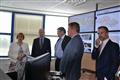 Premiér i ministr si prohlédli dispečink Zdravotnické záchranné služby Kraje Vysočina