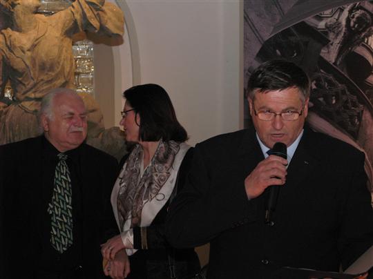 Hejtman Jiří Běhounek, v pozadí ředitel Národní galerie Milan Knížák a místopředsekyně Poslanecké sněmovny PČR Miroslava Němcová