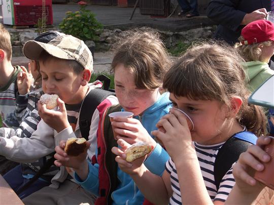 Děti ze ZŠ Krucemburk na výletě na farmě u Němců v Netíně