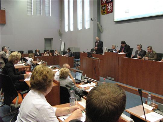 Jednání Komise Rady AKČR pro sociální záležitosti v kongresovém sále krajského úřadu.