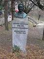 Busta matky K. H. Borovského v parku Budoucnost v H. Brodě