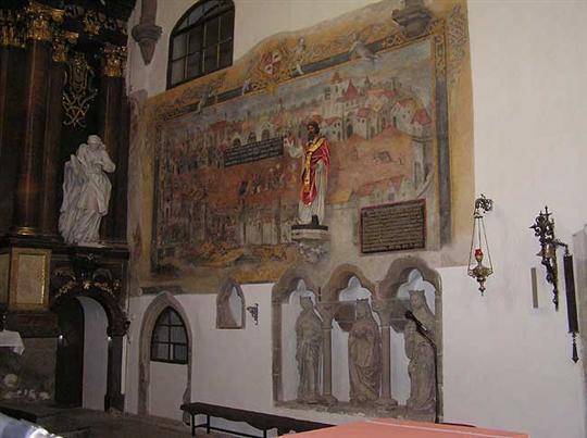 Freska Přepadení Jihlavy v presbytáři kostela Nanebevzetí Panny Marie