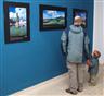 Putovní výstava fotografií krátí pacientům čekaní v krajských nemocnicích