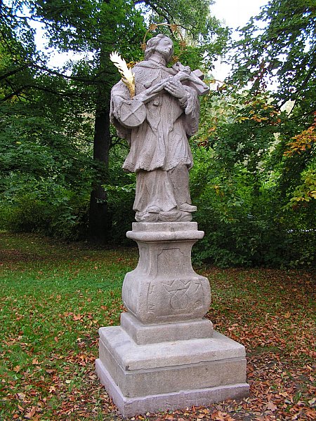 Pelhřimov / restaurování sochy sv. Jana Nepomuckého